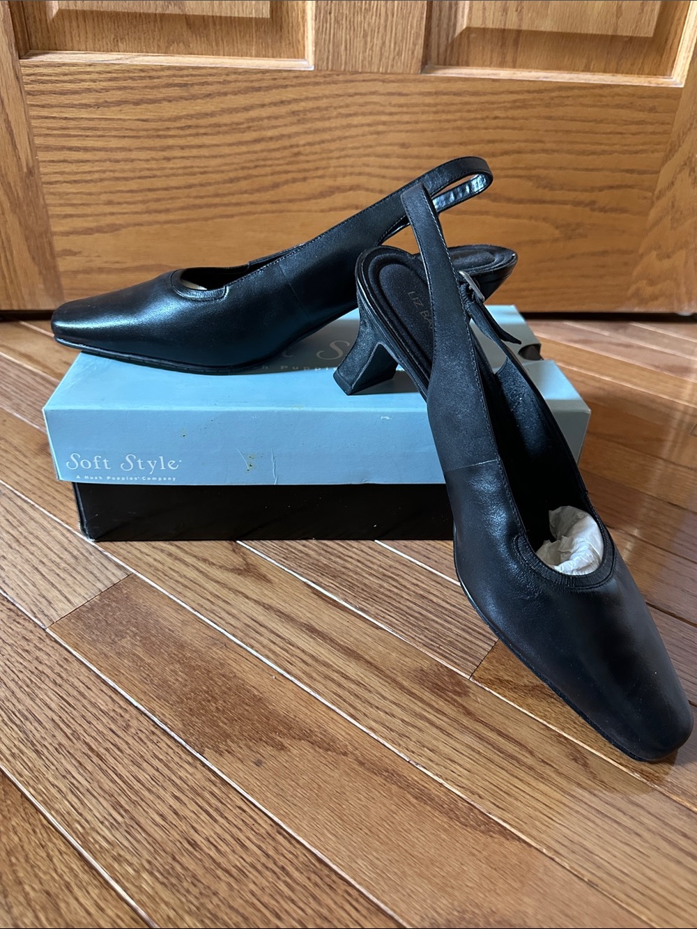 Liz Baker Black Slingback Pointed Toe Heels